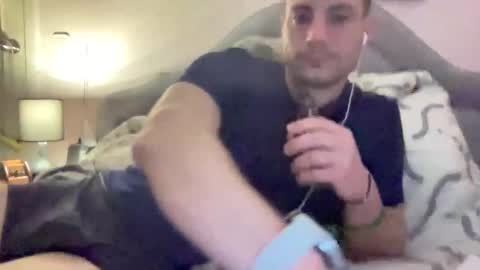 Snapshot of hardnstyle chatting on 02/20/25, 01:46 HARD AND STYLE online show from 02/20/25, 01:46