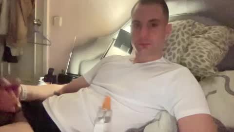 Snapshot of hardnstyle chatting on 03/04/25, 01:12 HARD AND STYLE online show from 03/04/25, 01:12