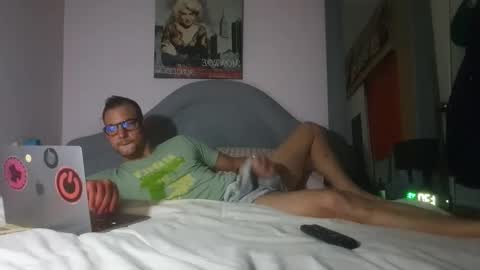 Snapshot of hardnstyle chatting on 09/18/25, 11:29 HARD AND STYLE online show from 09/18/25, 11:29