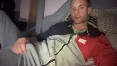 Snapshot of hardnstyle chatting on 09/27/25, 02:49 HARD AND STYLE online show from 09/27/25, 02:49