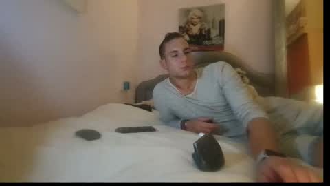 Snapshot of hardnstyle chatting on 09/28/25, 11:21 HARD AND STYLE online show from 09/28/25, 11:21