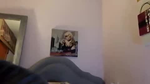 Snapshot of hardnstyle chatting on 10/31/25, 01:17 HARD AND STYLE online show from 10/31/25, 01:17