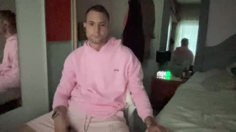 Snapshot of hardnstyle chatting on 11/01/25, 04:53 HARD AND STYLE online show from 11/01/25, 04:53