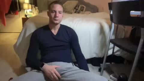 Snapshot of hardnstyle chatting on 11/15/25, 07:10 HARD AND STYLE online show from 11/15/25, 07:10