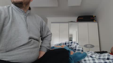 Instagrambrosmasters342          online show from 02/19/25, 08:22