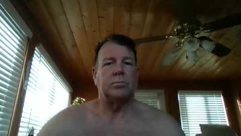Snapshot of hardsweetandsticky chatting on 02/11/25, 05:18 HSS online show from 02/11/25, 05:18