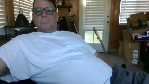 Snapshot of hardsweetandsticky chatting on 11/02/25, 10:34 HSS online show from 11/02/25, 10:34
