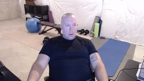 Snapshot of hardwired4816 chatting on 02/01/26, 03:27 hardwired4816 online show from 02/01/26, 03:27