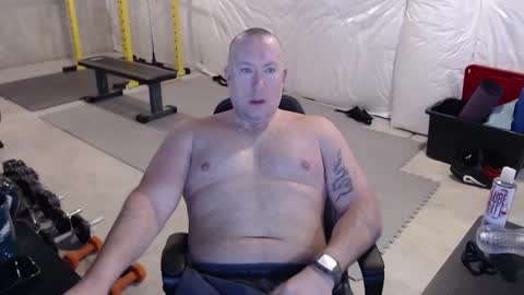 Snapshot of hardwired4816 chatting on 02/15/26, 02:36 hardwired4816 online show from 02/15/26, 02:36