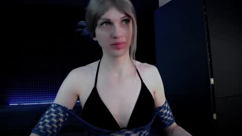 Miss Hardy online show from 11/05/25, 04:23