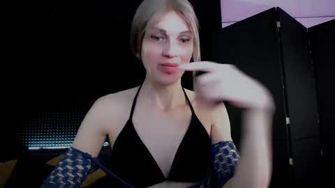 Miss Hardy online show from 12/22/25, 02:19