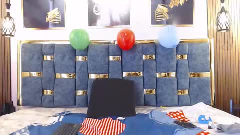 Valery y Angel   online show from 04/23/26, 07:27