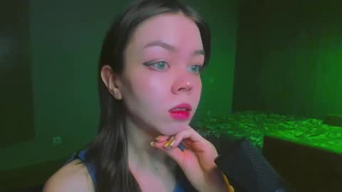 Snapshot of haribo_asmr chatting on 12/18/24, 10:08 Miss Hari online show from 12/18/24, 10:08