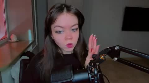 Snapshot of haribo_asmr chatting on 02/23/25, 11:44 Miss Hari online show from 02/23/25, 11:44