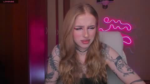 Snapshot of harley_kimm chatting on 12/02/24, 05:26 Julia online show from 12/02/24, 05:26