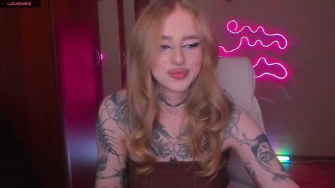 Snapshot of harley_kimm chatting on 12/05/24, 05:59 Julia online show from 12/05/24, 05:59