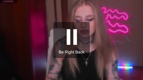 Snapshot of harley_kimm chatting on 12/19/24, 06:23 Julia online show from 12/19/24, 06:23