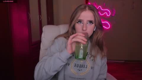 Snapshot of harley_kimm chatting on 01/08/25, 04:34 Julia online show from 01/08/25, 04:34