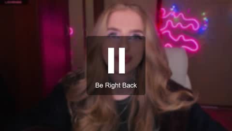 Snapshot of harley_kimm chatting on 01/12/25, 06:17 Julia online show from 01/12/25, 06:17