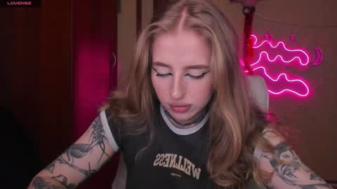 Snapshot of harley_kimm chatting on 01/15/25, 05:08 Julia online show from 01/15/25, 05:08