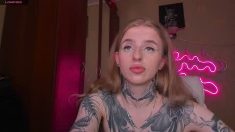 Snapshot of harley_kimm chatting on 01/18/25, 07:59 Julia online show from 01/18/25, 07:59