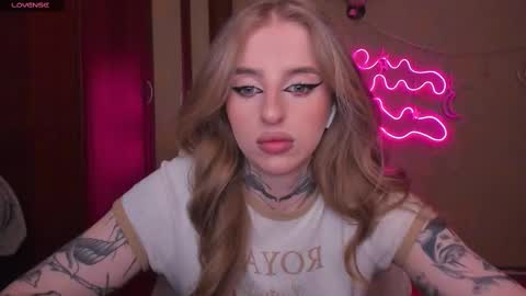 Snapshot of harley_kimm chatting on 02/15/25, 05:19 Julia online show from 02/15/25, 05:19