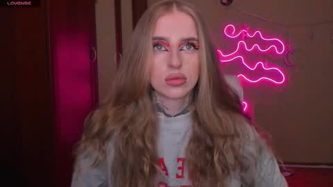 Snapshot of harley_kimm chatting on 02/22/25, 05:44 Julia online show from 02/22/25, 05:44