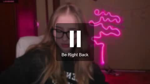 Snapshot of harley_kimm chatting on 02/23/25, 05:01 Julia online show from 02/23/25, 05:01