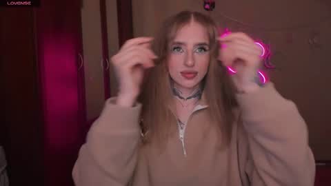 Snapshot of harley_kimm chatting on 02/24/25, 05:22 Julia online show from 02/24/25, 05:22