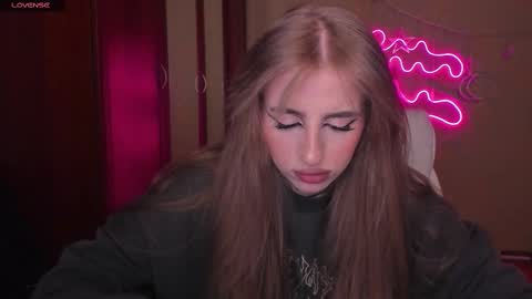 Snapshot of harley_kimm chatting on 03/10/25, 05:33 Julia online show from 03/10/25, 05:33