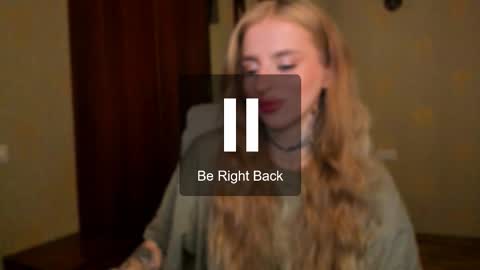 Snapshot of harley_kimm chatting on 09/11/25, 06:02 Julia online show from 09/11/25, 06:02