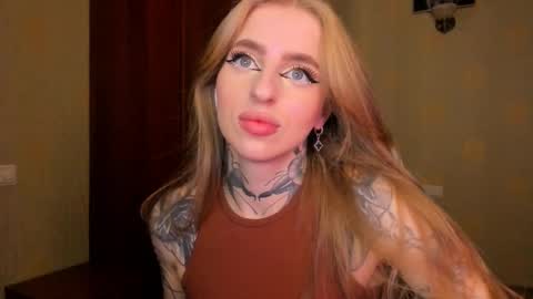 Snapshot of harley_kimm chatting on 09/17/25, 06:04 Julia online show from 09/17/25, 06:04