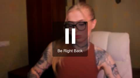 Snapshot of harley_kimm chatting on 10/27/25, 05:33 Julia online show from 10/27/25, 05:33