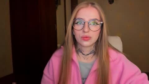 Julia online show from 01/06/26, 05:33