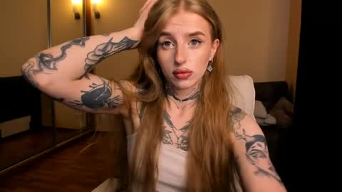 Julia online show from 06/08/26, 05:19