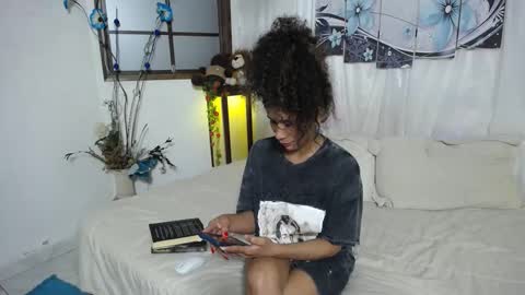 harley_quinns1 online show from 12/14/24, 08:51