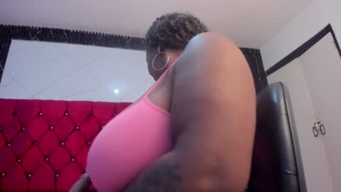 Snapshot of harleyevaans chatting on 01/08/25, 12:05 Harley Evaans online show from 01/08/25, 12:05