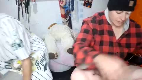    online show from 02/12/25, 10:48