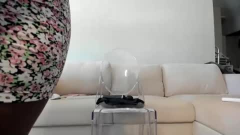 Snapshot of harmonie_marquise chatting on 05/01/26, 06:56 Harmonie Marquise online show from 05/01/26, 06:56