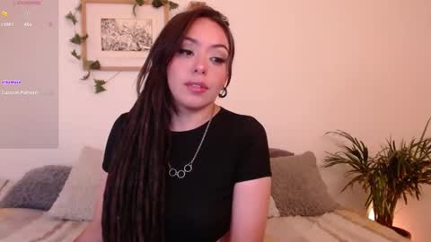 Snapshot of harmonyy01 chatting on 12/19/24, 05:07 Harmony Please help me to reach 100 thumbs up online show from 12/19/24, 05:07