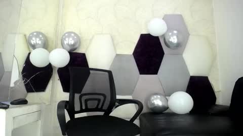 Snapshot of haroldmick chatting on 03/01/26, 07:27 haroldmick online show from 03/01/26, 07:27