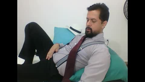 Snapshot of harry_goldenmillerx10fun chatting on 12/03/24, 02:27  Harry    online show from 12/03/24, 02:27