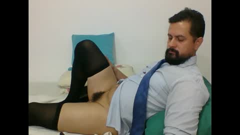 Snapshot of harry_goldenmillerx10fun chatting on 02/05/25, 08:57  Harry    online show from 02/05/25, 08:57