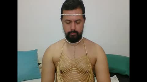 Snapshot of harry_goldenmillerx10fun chatting on 02/06/25, 03:41  Harry    online show from 02/06/25, 03:41