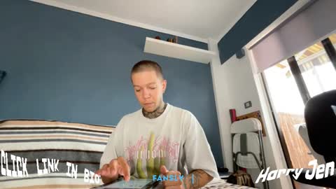 Snapshot of harry_jen chatting on 09/10/25, 08:58 TAP HERE choise Harry tattoo on chest  Jen curls hair online show from 09/10/25, 08:58