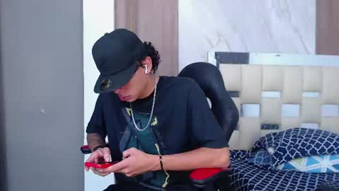 Snapshot of harry_jhonsonn chatting on 06/22/26, 09:56 Harry online show from 06/22/26, 09:56