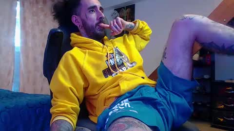 Snapshot of harry_reems_ chatting on 12/03/24, 12:38 OMAR online show from 12/03/24, 12:38