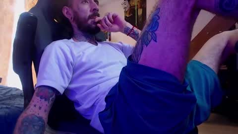 Snapshot of harry_reems_ chatting on 12/17/24, 03:17 OMAR online show from 12/17/24, 03:17
