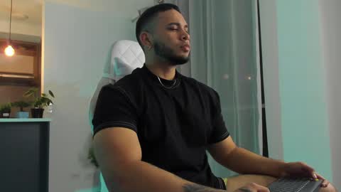 Harry Zandes online show from 01/06/25, 02:58