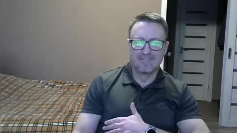 Snapshot of harrysnake chatting on 12/04/24, 06:33 HarrySnake online show from 12/04/24, 06:33